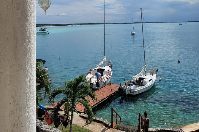 Private sailing tour of Bacalar Lagoon - Bird Island and the warm final swim