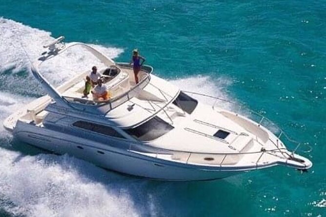 Private SeaRay 47ft Yacht Rental Cancun 23P6 - Why a private SeaRay makes sense in Cancun