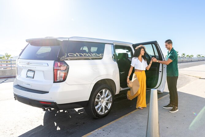 Private SUV Round-Trip from Airport to Hotels in Cabo San Lucas - The private SUV ride to Cabo San Lucas