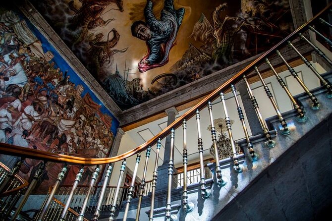 PRIVATE Tour Chapultepec Castle - Inside Chapultepec Castle for about two hours