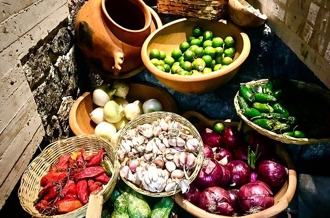 Private Tour: Secret Food Tours Mexico City - Tacos and local shopping on República de Uruguay