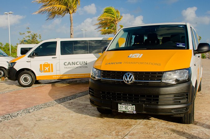 Private Transfer from Cancun Airport to Boulevard Kukulcan - The airport meeting point deserves a careful plan