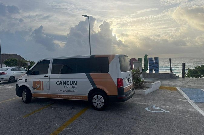 Private Transfer from Cancun Airport to Boulevard Kukulcan - Who will get the most from this transfer