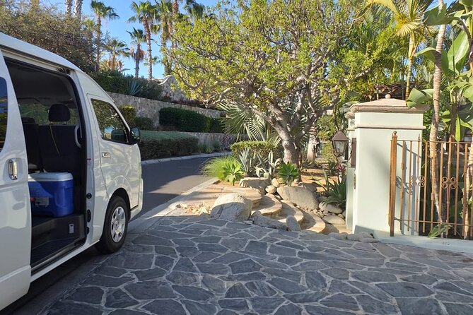 Private Transfer to Cabo San Lucas from Cabo Airport - Finding the representative under umbrella 10