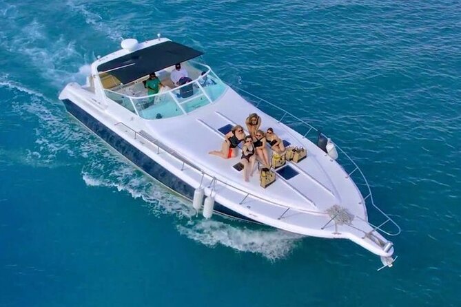 Private Yacht 46ft Sea Ray Snorkel up to 15 pax 23P2 - What the 46-foot Sea Ray feels like onboard