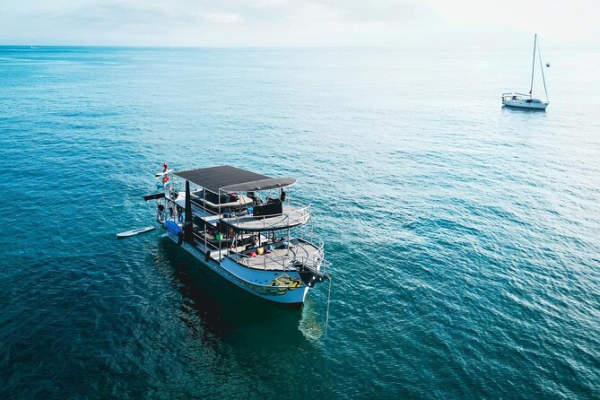 Private Yacht Charter ChicaFUN 2 Waterslides All Inclusive - Four hours of coast, water toys, and open sea