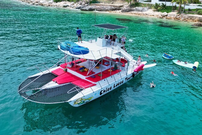 Private Yacht Charter ChicaFUN 3 Waterslides All Inclusive - Why the private format changes the day