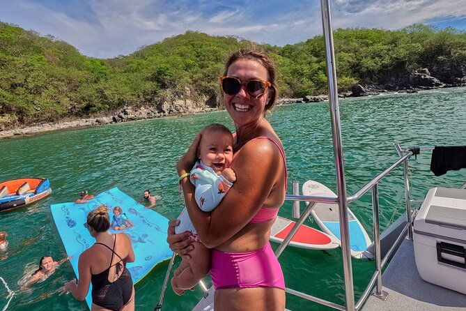 Private Yacht Charter ChicaFUN 3 Waterslides All Inclusive - Four hours compared with the seven-hour options