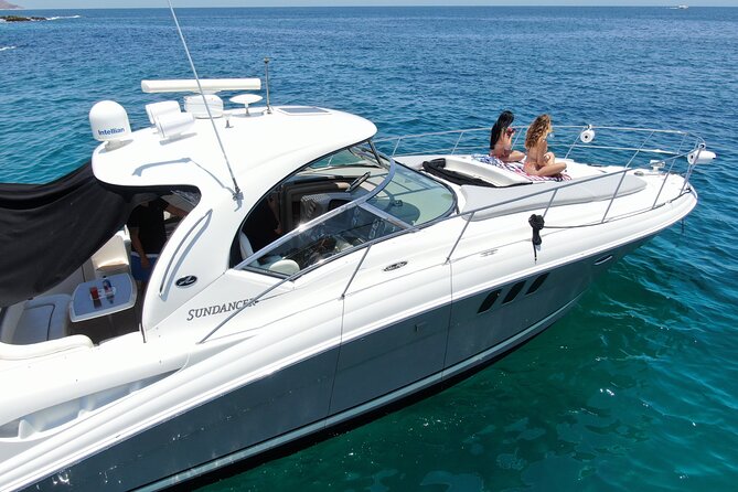 Private Yacht Sea Ray all-inclusive charter in Cabo - A private three-hour escape from Cabo’s marina