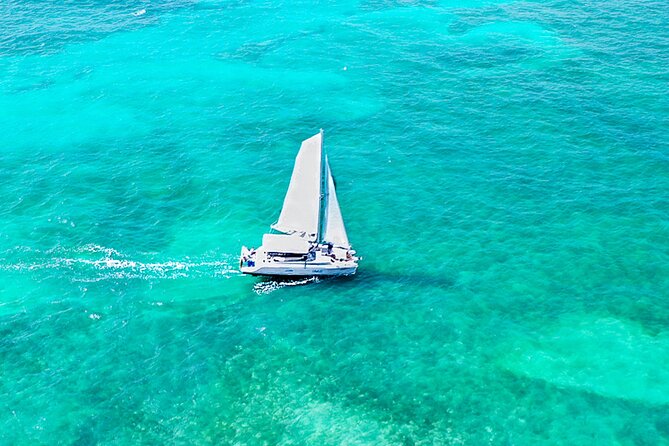 Puerto Morelos Catamaran Reef Sail and Snorkel - Lunch, open bar, and the practical value of $120