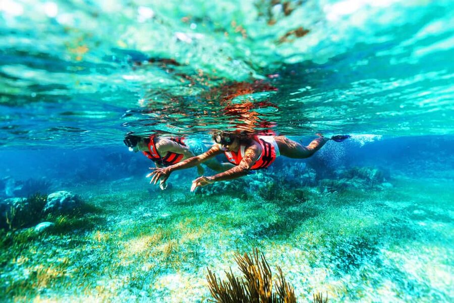 Puerto Morelos: Snorkel, Town Walk, Tequila & Beach Lunch - Puerto Morelos Town and a Light Beach Lunch