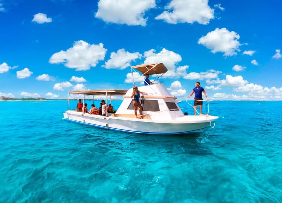 Puerto Morelos: Snorkel, Town Walk, Tequila & Beach Lunch - Safety Briefing, Gear, and the Walk to the Pier