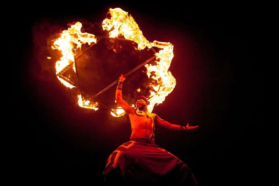 Puerto Vallarta Rhythms of the night, Show & Buffet dinner - Who should book this evening?