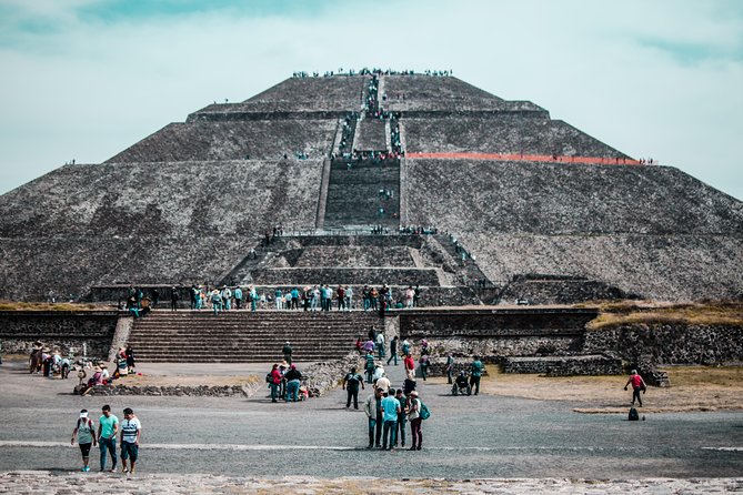 Pyramids of Teotihuacan, Guadalupe Shrine & Tlatelolco Tour - The Guadalupe Shrine deserves unhurried time