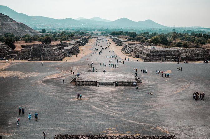Pyramids of Teotihuacan, Guadalupe Shrine & Tlatelolco Tour - The tequila tasting and the unplanned lunch question