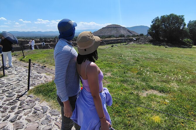 Pyramids of Teotihuacan without traps for tourists morning or afternoon - Transport, pickup, and group comfort