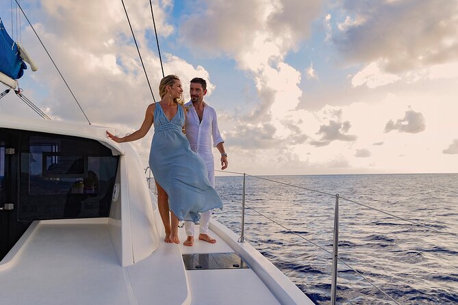 Riviera Maya Luxury Sunset Sailing plus Light Dinner and Open Bar - Open bar service is a major part of the value