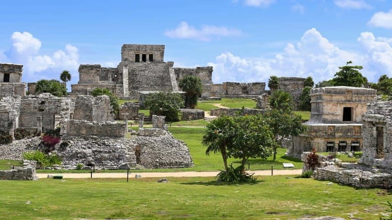 Riviera Maya: Tulum Ruins and 2 Cenotes Half-Day Tour - Guides make the history easier to understand