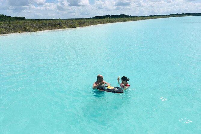 Sailing Tour through the Laguna de los Siete Colores - What the Small Group Changes