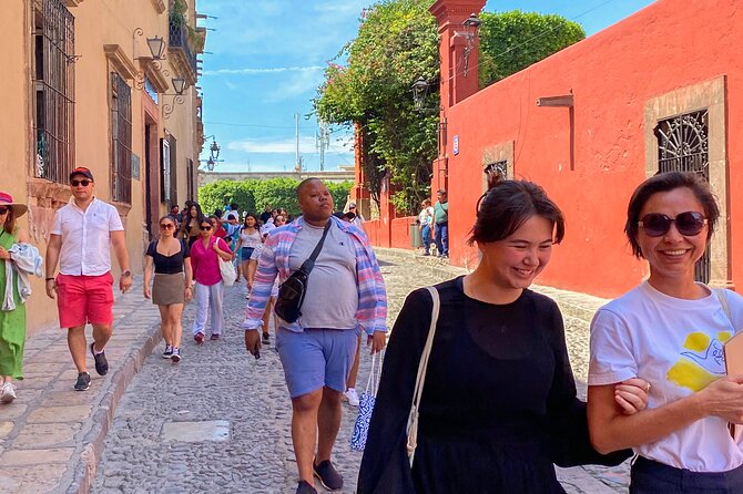 San Miguel de Allende Tour from Mexico City - The handicraft market and free time