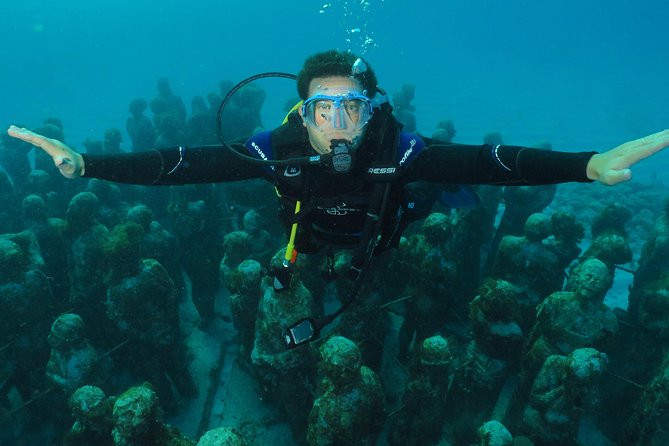 Scuba Diving Under Water Museum and Reef for beginners - MUSA, Cancun’s unusual underwater art gallery