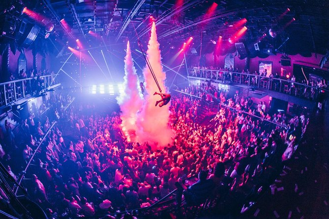 Skip the line: Cancun Coco Bongo Gold Member Entrance Ticket - Who should book this Cancun nightlife experience?