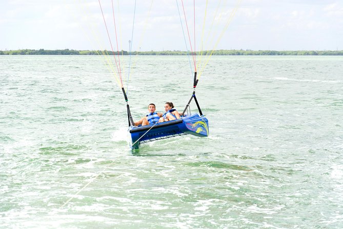 Skyrider Parasailing Tour with Panoramic View of Cancun - Families, Couples, and First-Time Parasailers