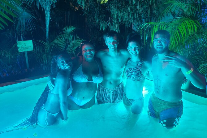 Social PubCrawl Playa del Carmen - Dress for the final club, not the beach club
