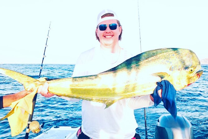 Sportfishing Charters in Cabo San Lucas with Kellyfish Cabo Sportfishing - El Arco gives the trip a Cabo landmark