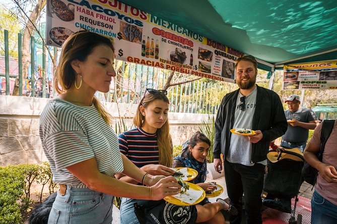 Street Food Bike Tour / Mexico is not only Tacos / All Inclusive - Mercado de Medellín: a useful food lesson
