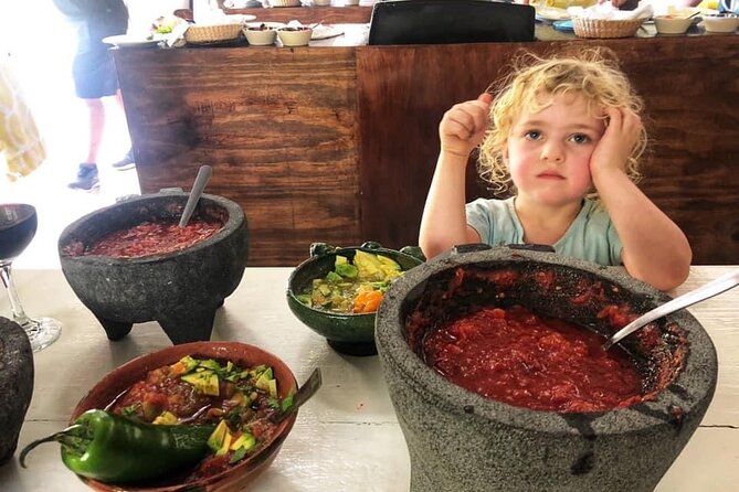 Street Food Cooking Class - Fresh salsas and empanadas
