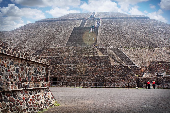 Teotihuacan & Basilica Guadalupe Tour with lunch - Key things to know before booking