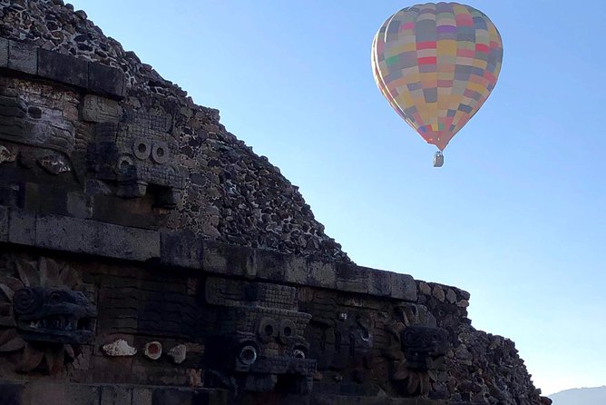 Teotihuacan Early Morning Tour: Avoid Crowds, & Expert Guide - Lunch is flexible, but not always the strongest value