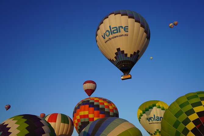 Teotihuacan Hot Air Balloon Flight from Mexico City / Volare - Landing, the toast, and the flight diploma