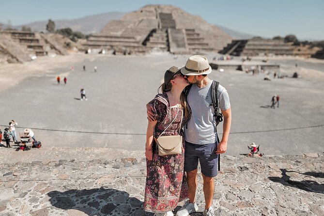 Teotihuacán: Private Tour from Mexico City - The guide makes the largest difference