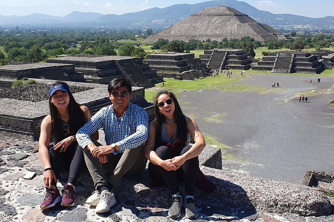Teotihuacan pyramids morning or afternoon without tourist traps - Why the direct format works so well