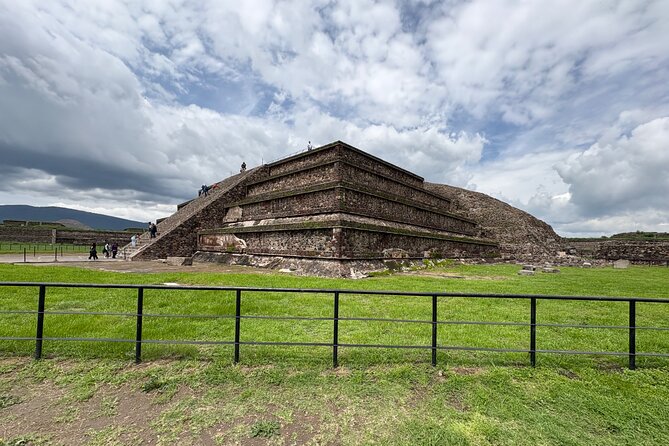 Teotihuacan Pyramids VIP Tour without Commercial Stops - No shopping detours, no tasting stop, no forced lunch