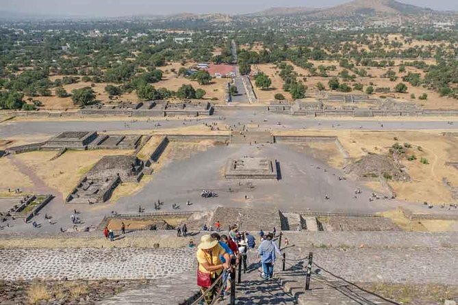 Teotihuacan, Shrine of Guadalupe & Tlatelolco Day Tour - Guides, Drivers, and the Small Van