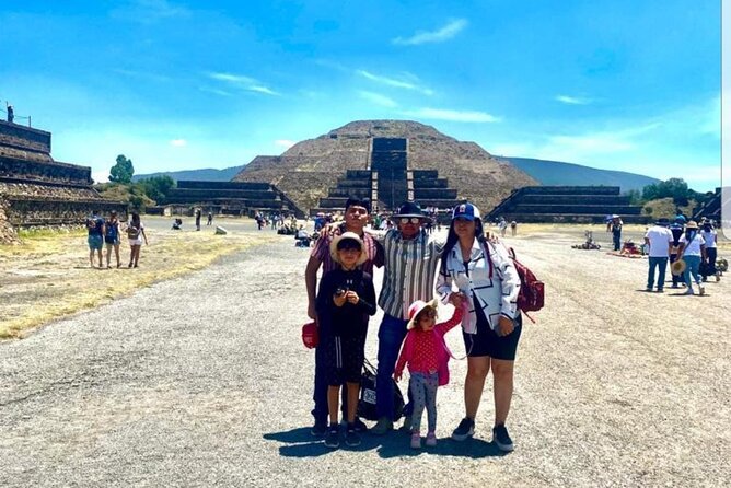 Teotihuacan Tour with Basilica of Guadalupe & Tlatelolco - Lunch at Restaurante Huehueteotl