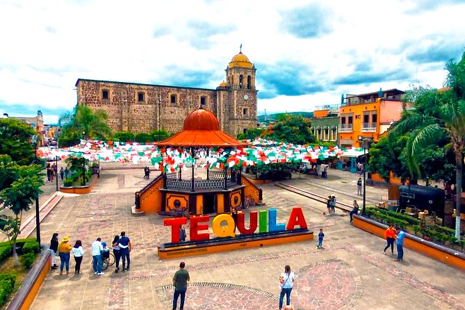 Tequila Express - Inside Casa Sauza: production, aging, and the limits of the visit