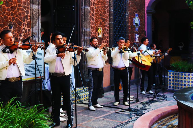 Tequila Express - Quinta Sauza brings the music and dinner