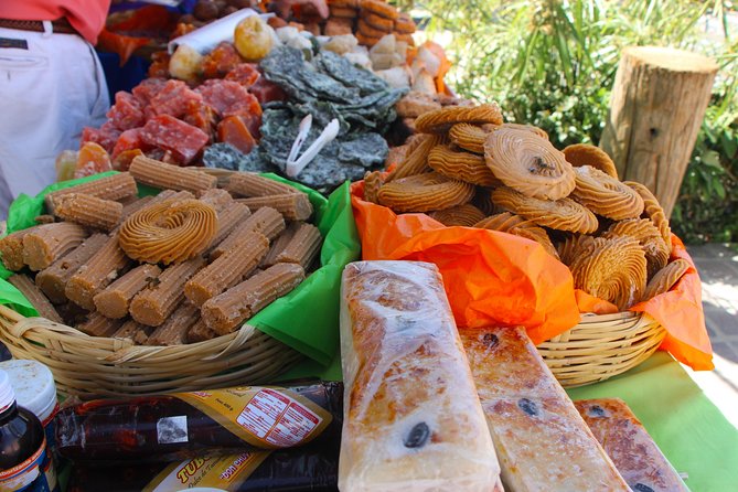 Todos Santos tour & Hotel California - Entering Todos Santos and finding its character