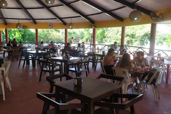 Tour de Dia a Chichén Cenote Ik Kil Cenote Suytun y Valladolid - Chichén Itzá, the day’s essential stop