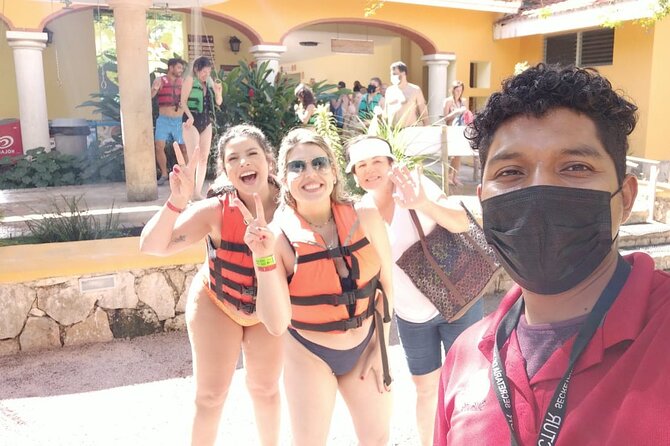 Tour de Dia a Chichén Cenote Ik Kil Cenote Suytun y Valladolid - Valladolid in 45 minutes