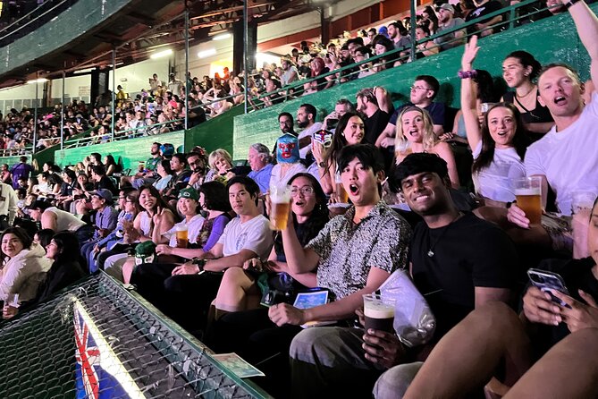 Tour Lucha Libre ,Tacos, Tequila and Mezcal in Mexico City - Entering Arena México for Lucha Libre