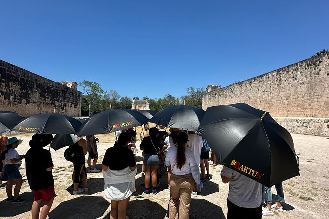 Tour to Chichen Itza-Tickets, food and cenote - Guide quality and the bilingual format