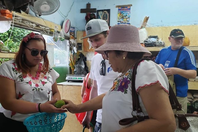 Traditional Family Kitchen in Cozumel - From market ingredients to a family kitchen