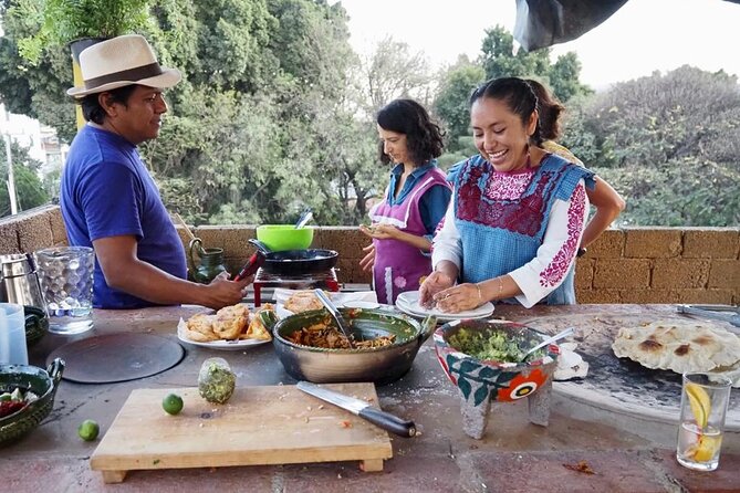 Traditional Oaxaqueña Cooking with Grandma's Recipes - Chileajo con verduras, a mild dish with real flavor