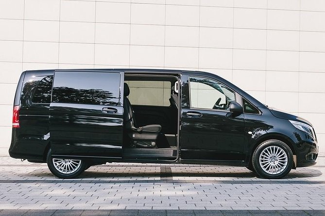 Transfer in Luxury Mercedes Benz Minivan - Choosing the correct destination zone