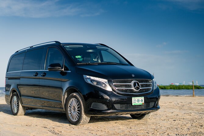 Transfer in Luxury Mercedes Benz Minivan - Should you book the Cancun Mercedes transfer?